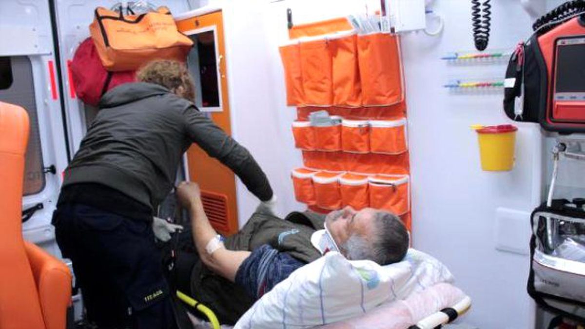 Zonguldak\'ta İki Otomobil Çarpıştı: 2 Yaralı