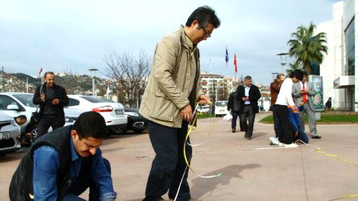 Japon Profesörden Kocaeli\'de Deprem Hareketleri Ölçümü