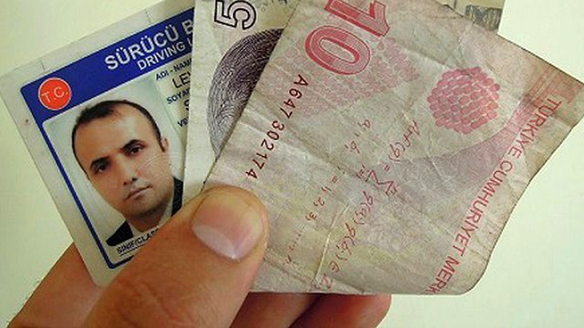 KDK, Ehliyette İşlem Ücreti Talep Eden Emniyet\'i Haksız Buldu