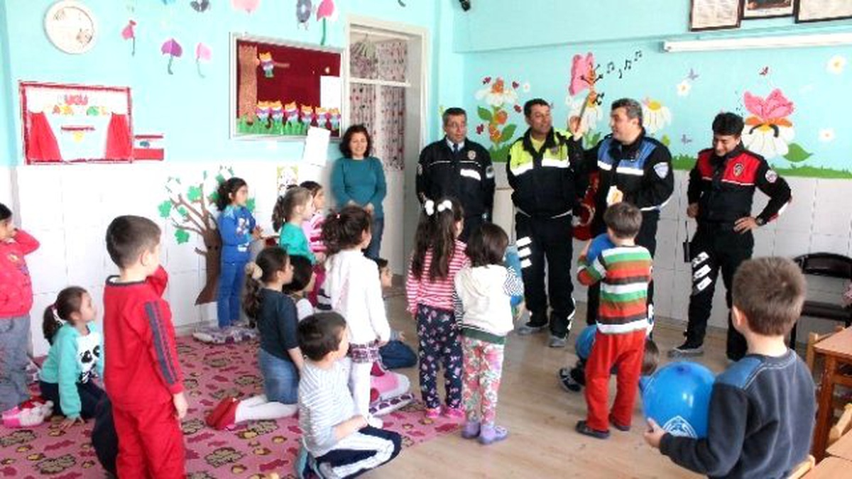 Kumluca Polisi Anaokulu Öğrencilerini Ziyaret Etti