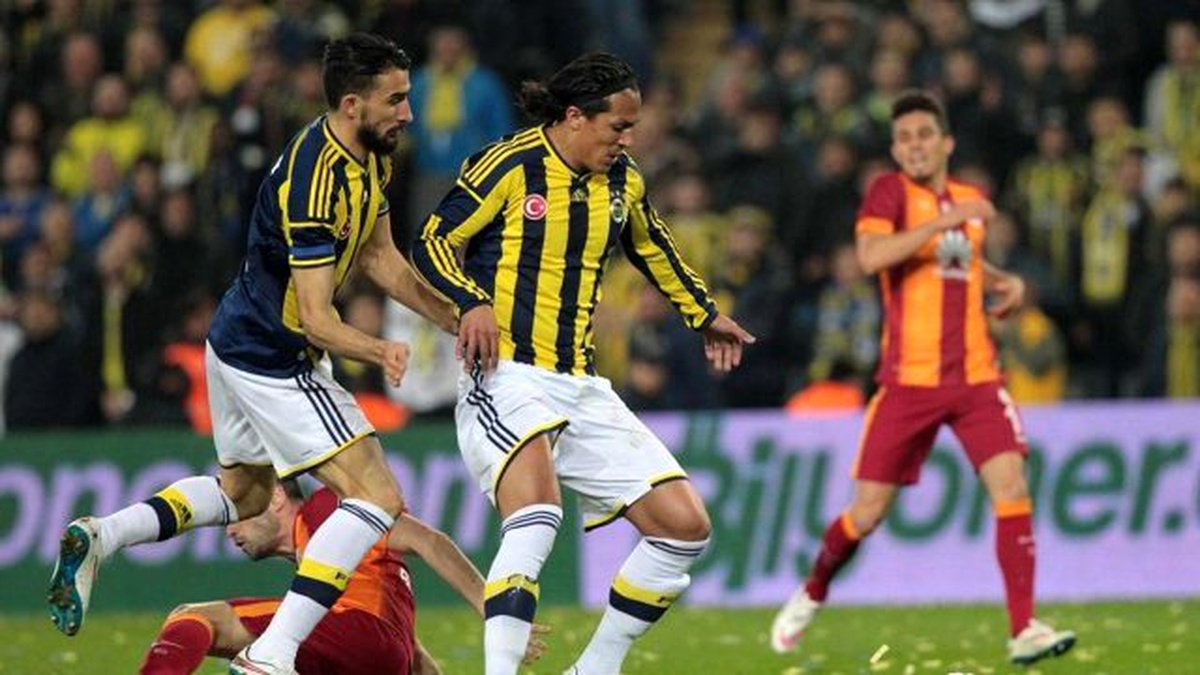 Portekizli Yetkililer Fenerbahçe-Galatasaray Maçını İzledi