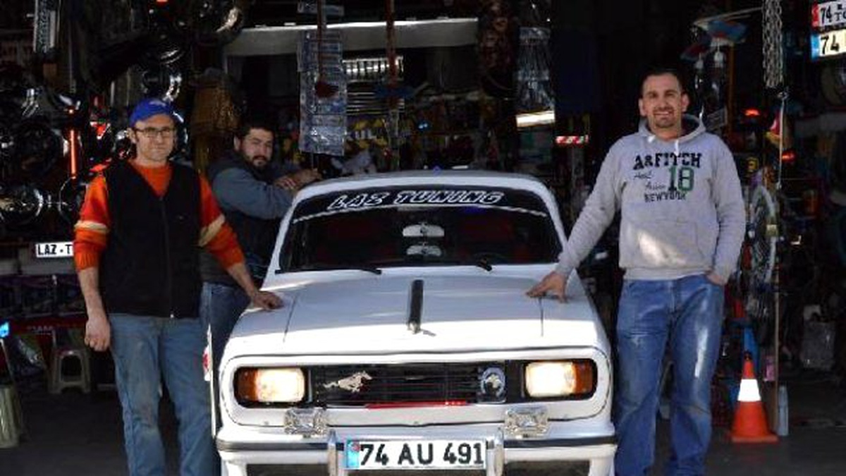 Samanlıkta Çürüyen Otomobili Yeniledi