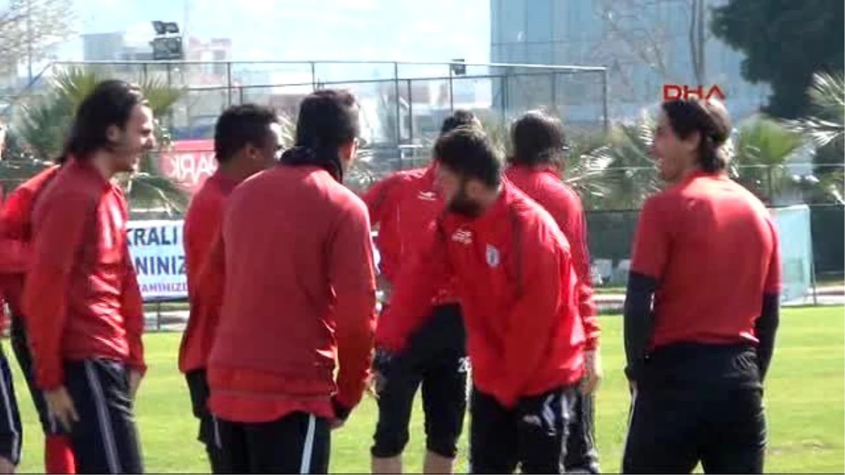 Samsunspor Teknik Direktörü Altın 9 Kişi de Kalsak Maç Kazanacak Bir Takımız