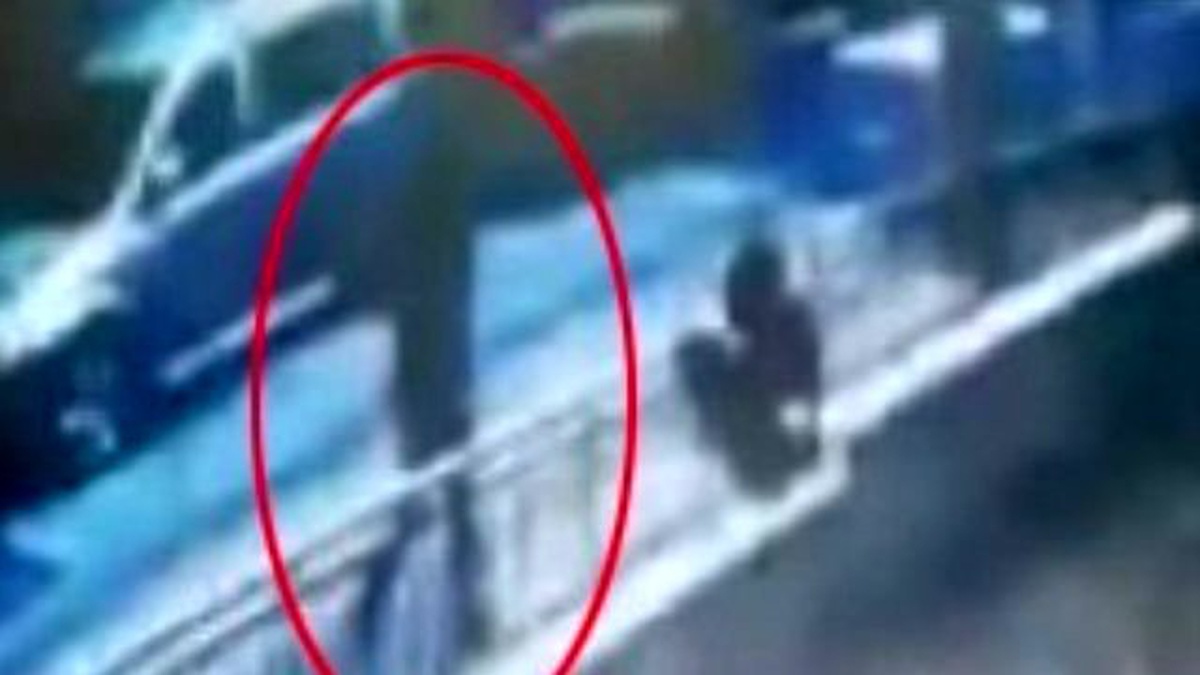 Silahlı Kavganın Failleri Kaçarken Kameraya Yakalandı