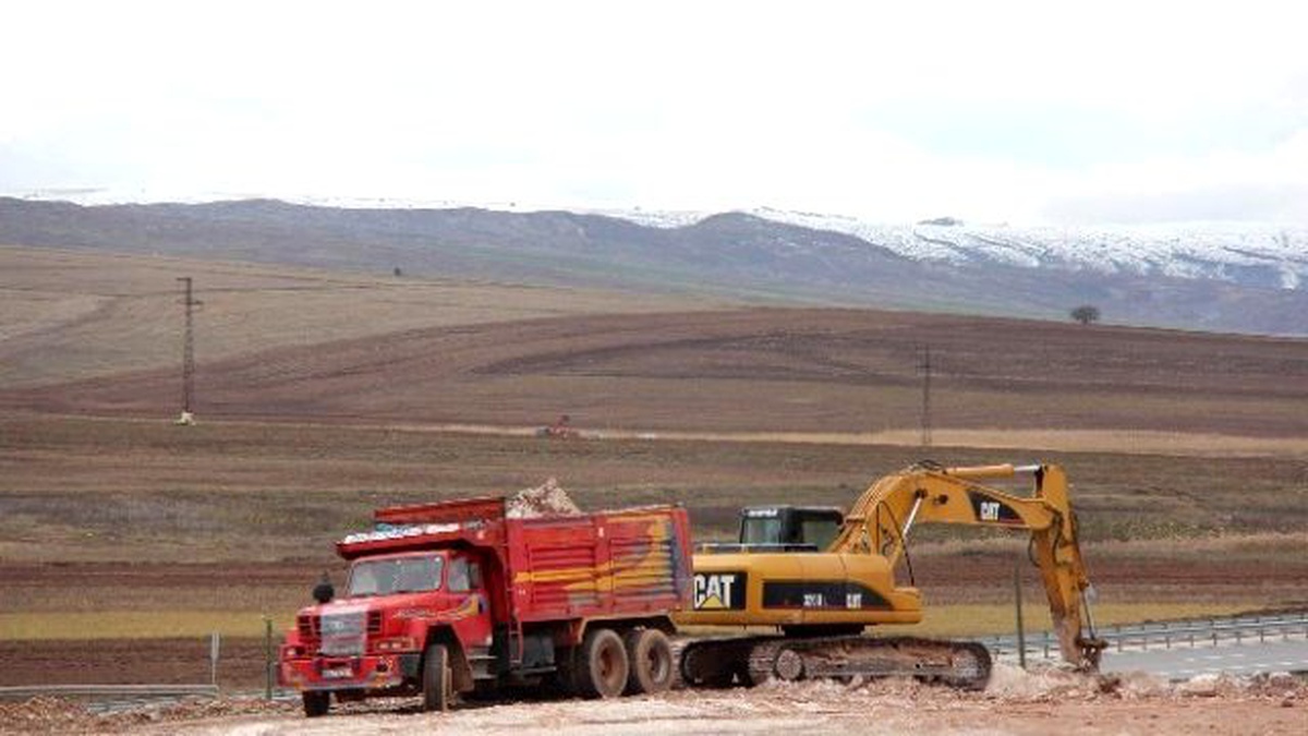 Sivas\'ta Dev Güneş Enerji Panelleri Kuruluyor