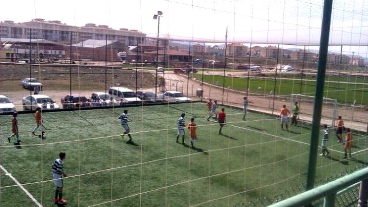 Sungurlu\'da Okullar Arası Futbol Turnuvası Başladı