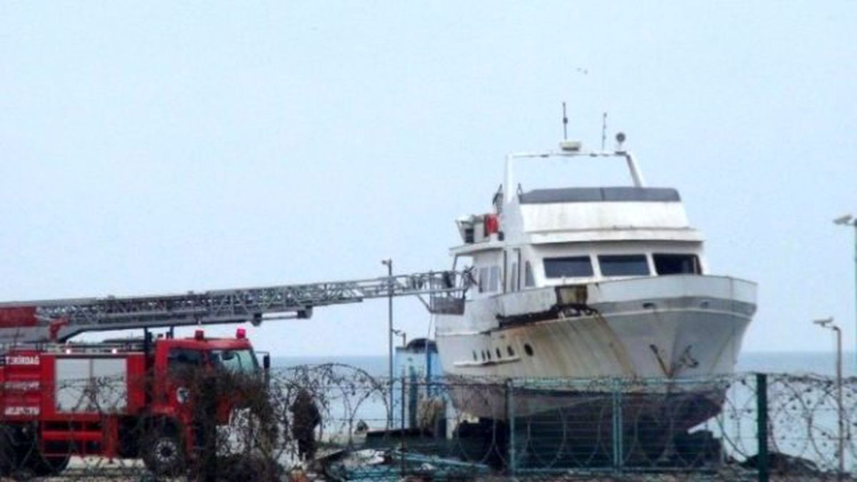 Tekirdağ\'da 2010 Yılında 142 Mültecinin Yakalandığı Yatta Yangın