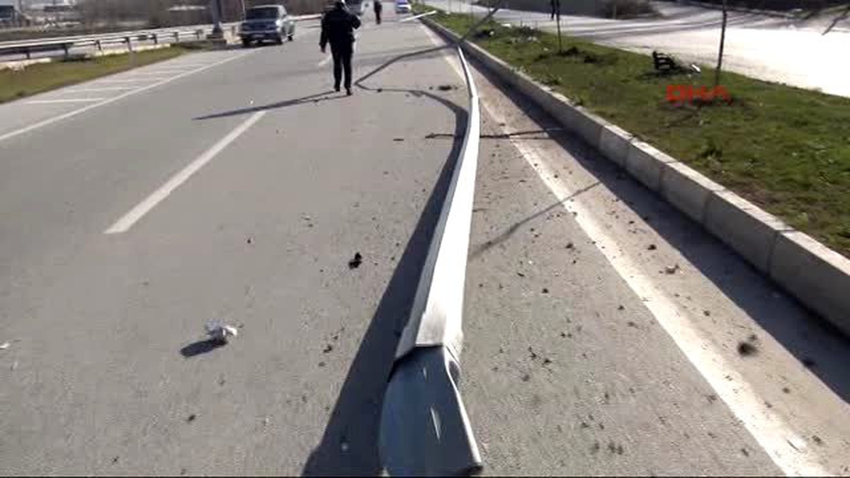 180 Metre Ters Sürüklenen Araçtan Hafif Sıyrıklarla Çıktı