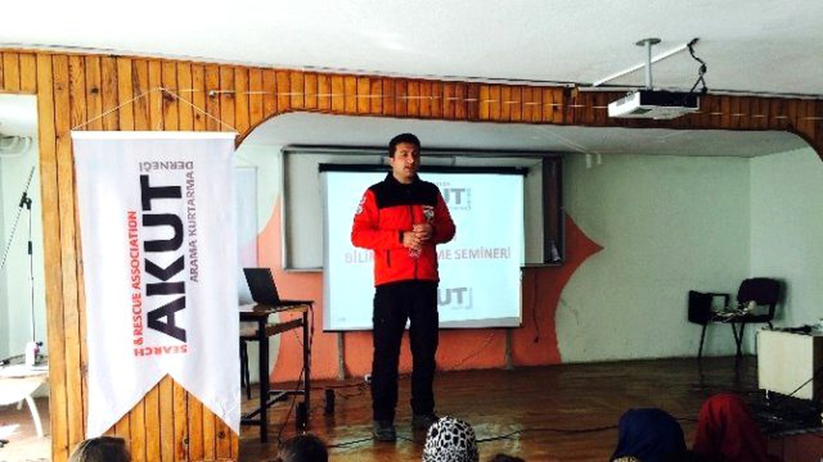 Tokat\'ta Deprem Bilinçlendirme Semineri