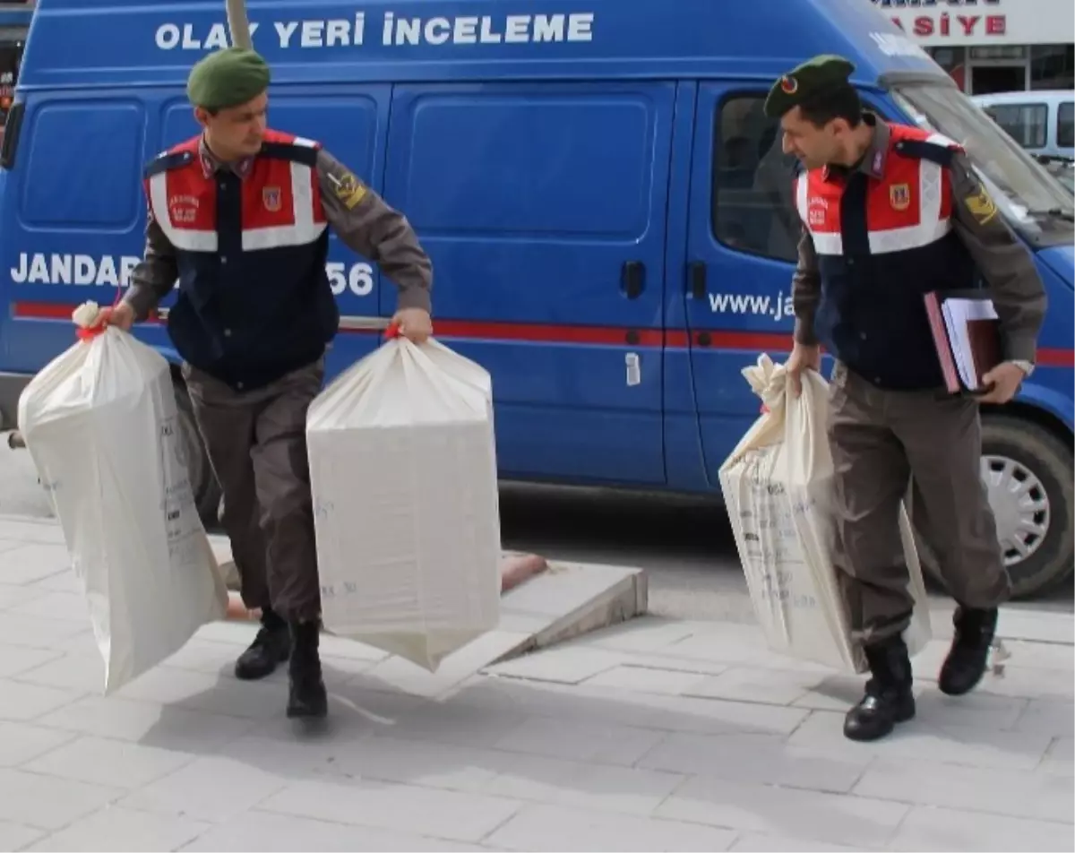 Yakılmış Cesetle İlgili Jandarma Delilleri Topluyor