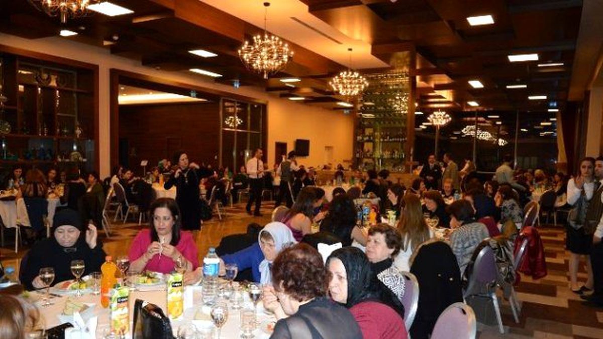 Yemekte Buluştular