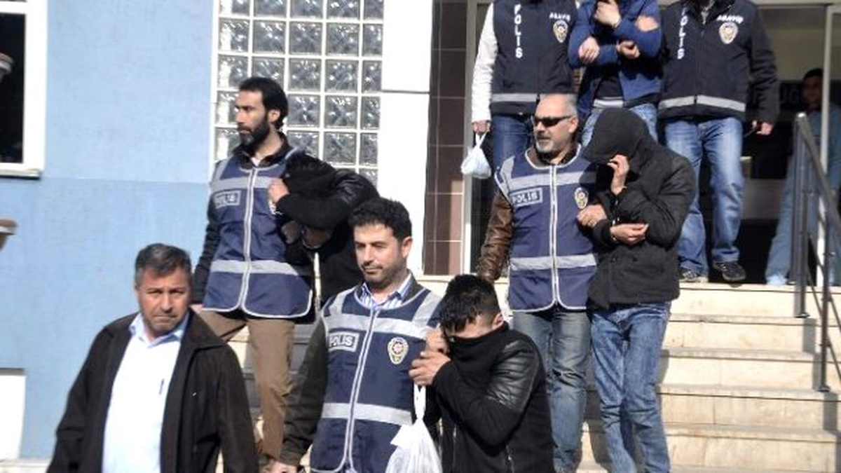 Ayrı Evi Soyan Hırsızlar Polisten Kaçamadı