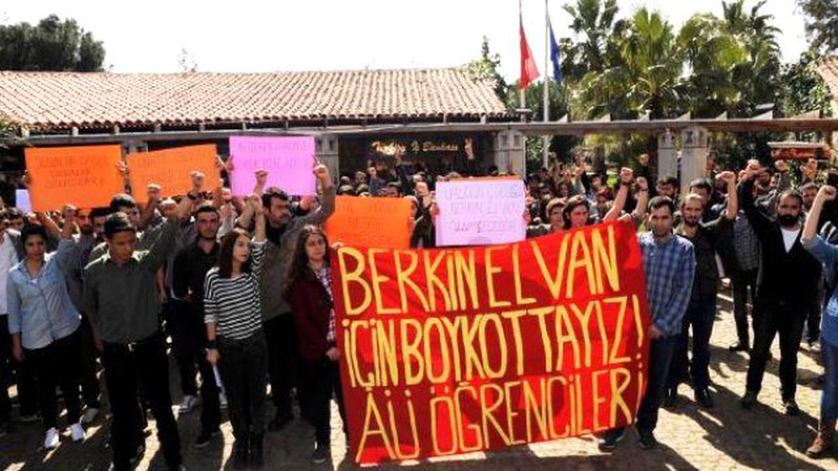 Akdeniz Üniversitesi\'nde Berkin Elvan Eylemi