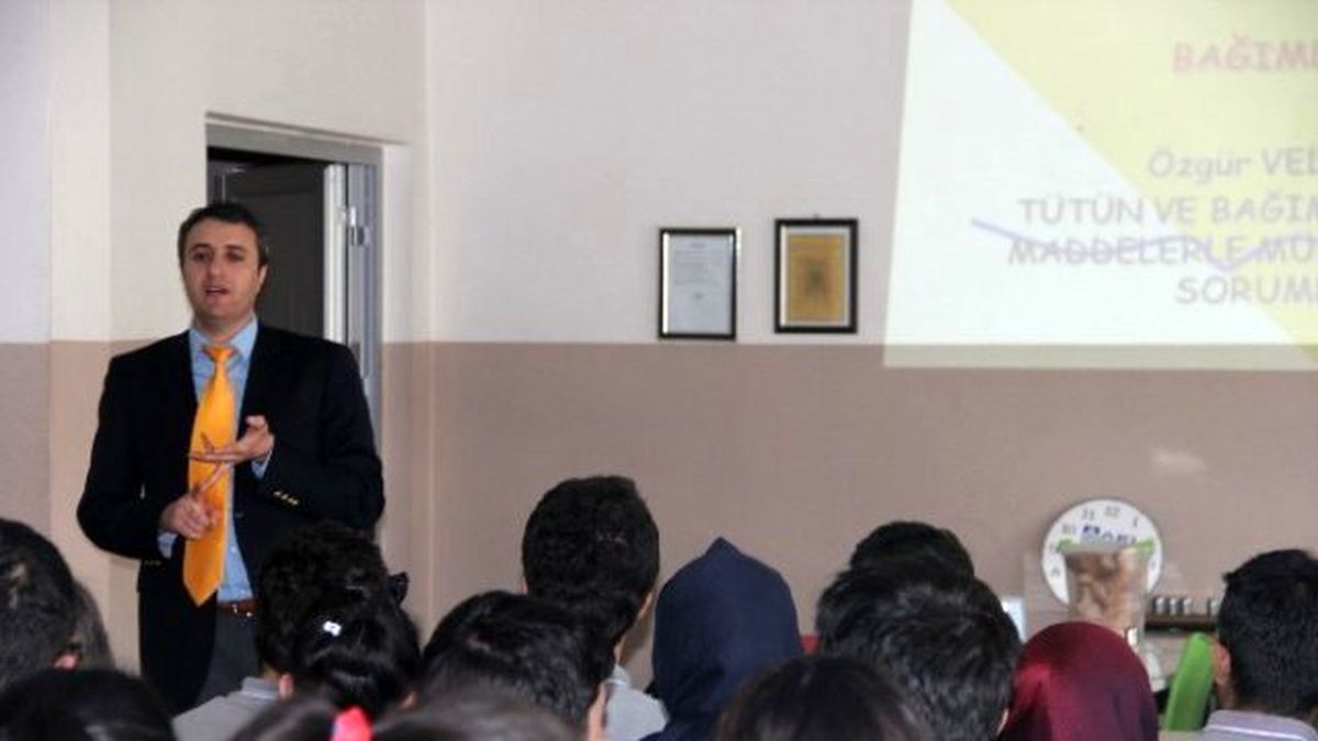 Arkadaş Baskısı Sigaraya Başlatıyor