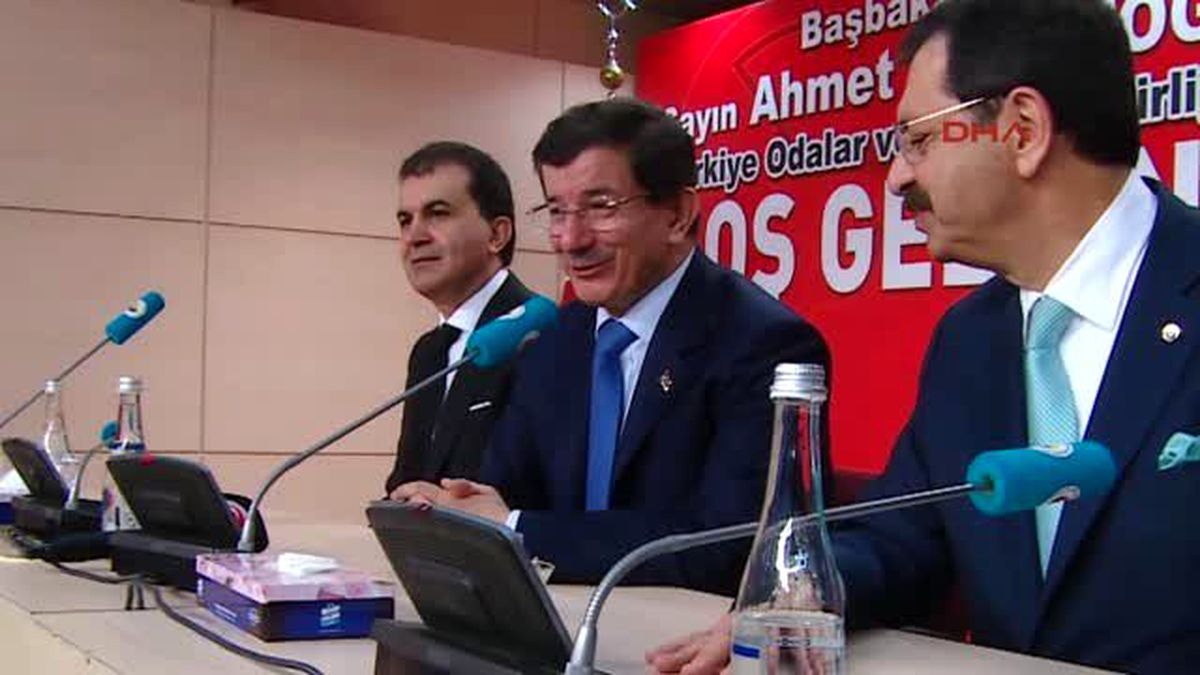 Başbakan Davutoğlu Yörük Türkmen Konfederasyonları ve Dernekleri ile Bir Araya Geldi