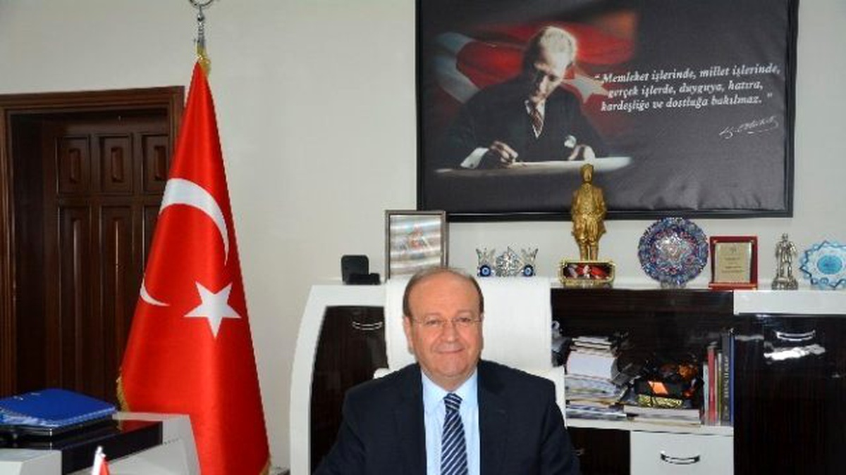 Başkan Özakcan: İstiklal Marşı Türk Milletinin Kahramanlık Destanıdır