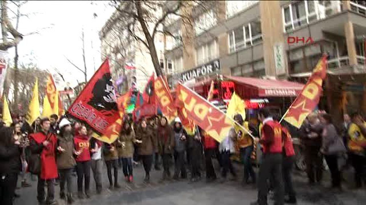 Başkent\'te Berkin Elvan Yürüyüşüne Polis Müdahalesi: 13 Gözaltı