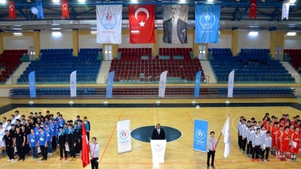 Basketbol Grup Müsabakaları Başladı