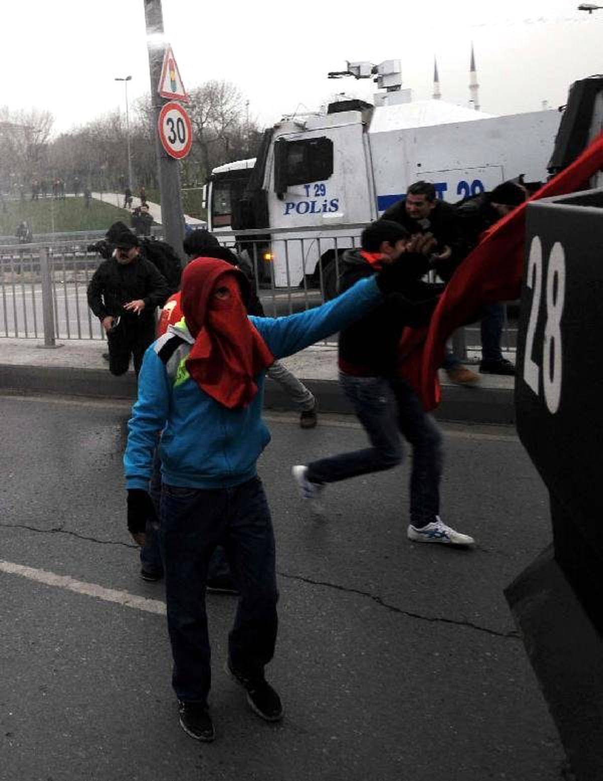 Berkin Elvan Anmasında Okmeydanı\'nda Müdahale