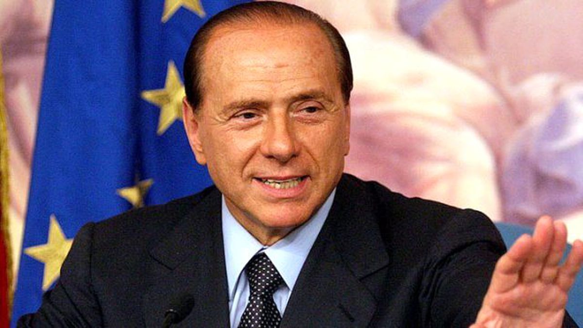 Berlusconi "Rubygate" Davasından Aklandı