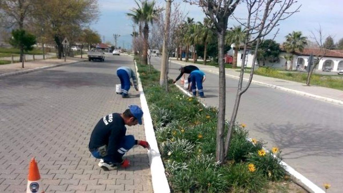 Dalyan Sezon Öncesi Beyaza Boyandı