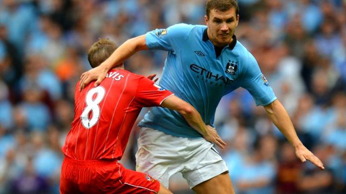 Dzeko: Manchester City\'den Ayrılmayacağım