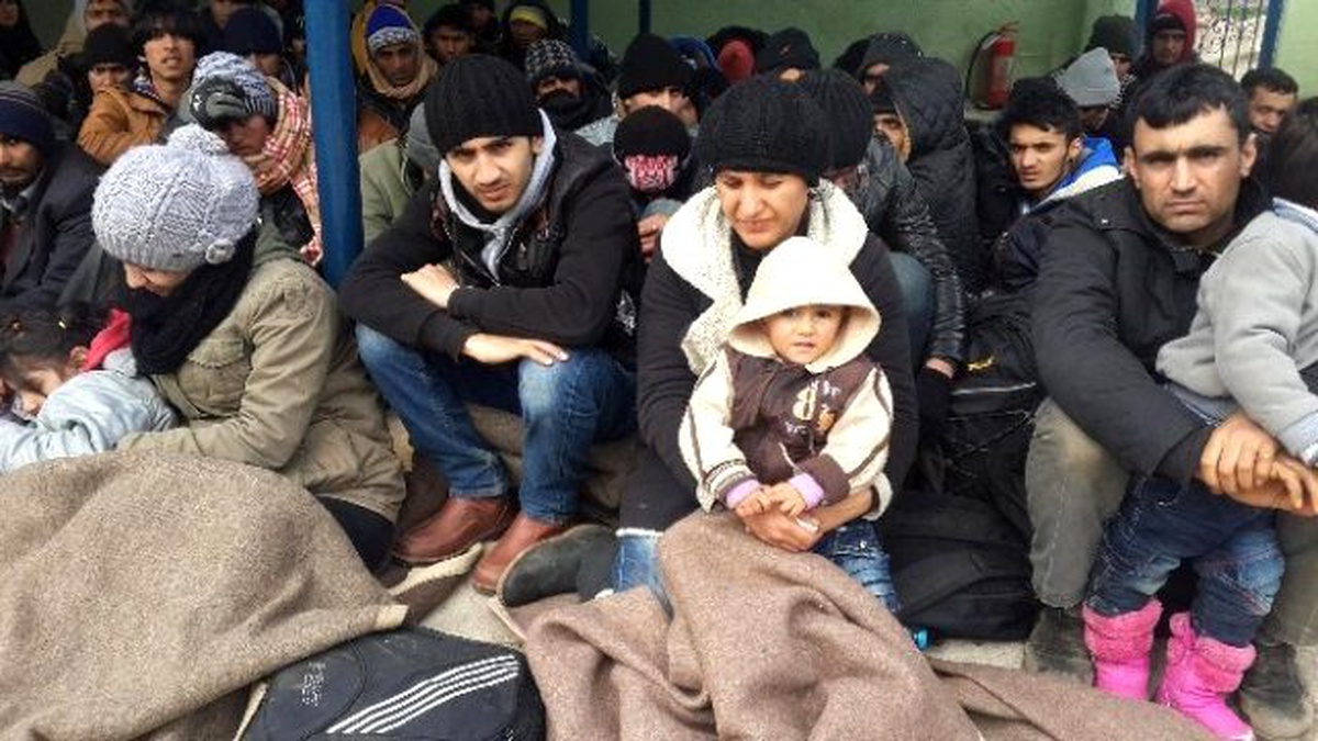 Edirne\'de 71 Kaçak Göçmen ve Bir Organizatör Yakalandı
