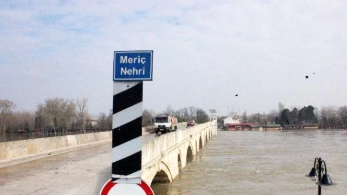 Edirne\'de Nehirlerin Su Debileri Yüksekliğini Koruyor