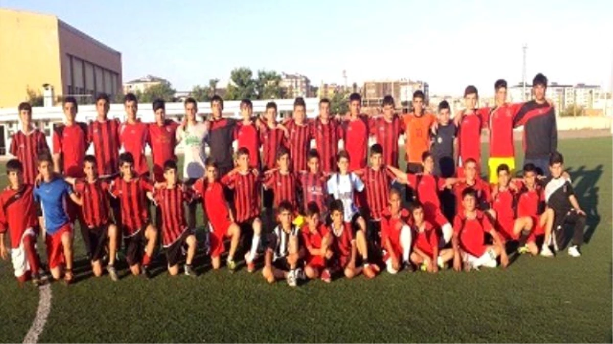 Ergani Gençlerbirliği Nike Cup Şampiyonasında