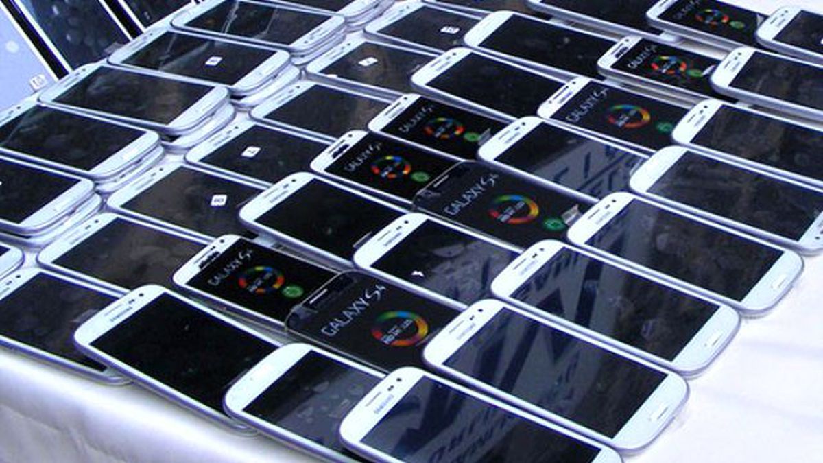 Iğdır\'da Kaçak Cep Telefonu Operasyonu