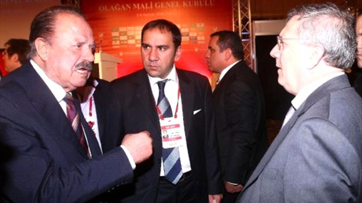 İlhan Cavcav\'ın Şampiyonluk Favorisi Beşiktaş