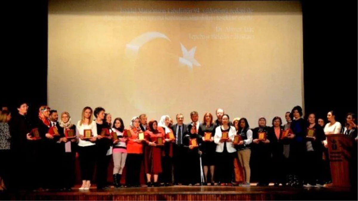 Kadınların \'İstiklal Marşını Güzel Okuma\' Yarışması