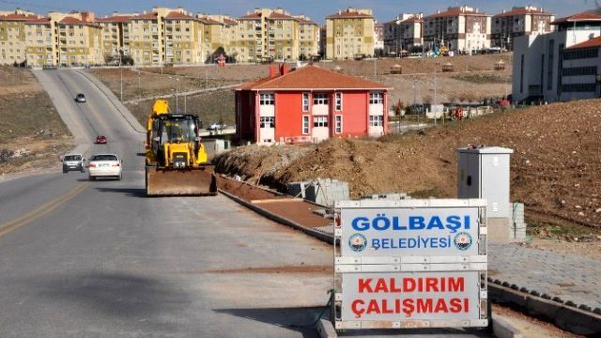 Kaldırım Çalışmaları Sürüyor