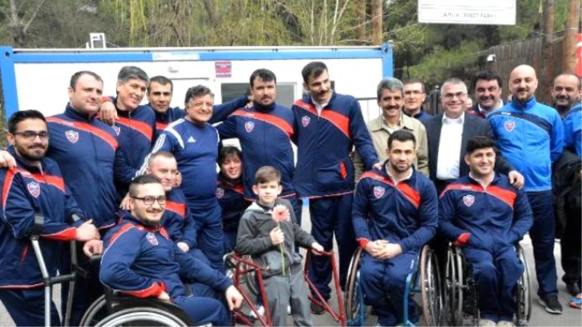 Kardemir Karabükspor\'u Euroleague\'e Futbolcular Uğurladı