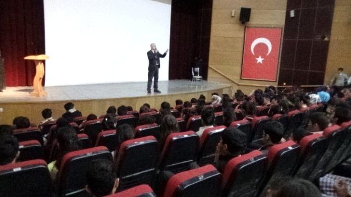 Konser Havasında "İletişim ve Motivasyon" Semineri