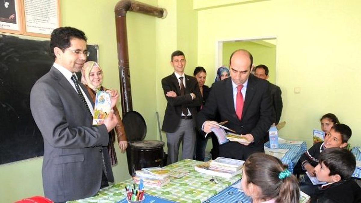 Milli Eğitim Müdürü Çelik Köy Okulunu Ziyaret Etti