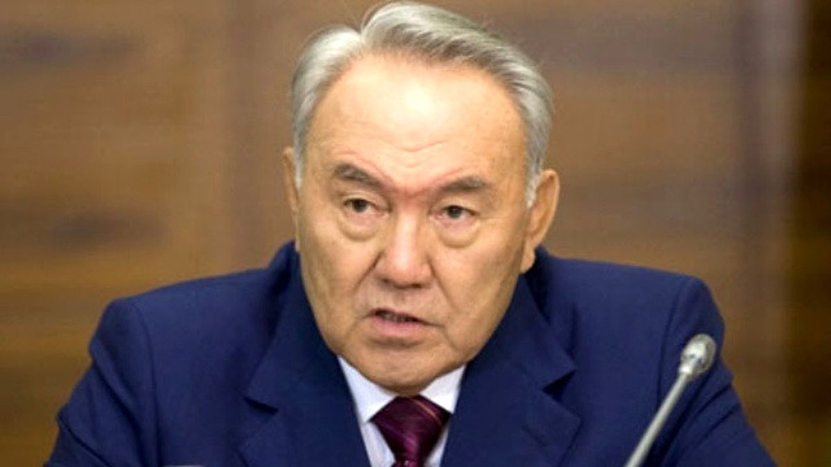 Nazarbayev Yeniden Aday