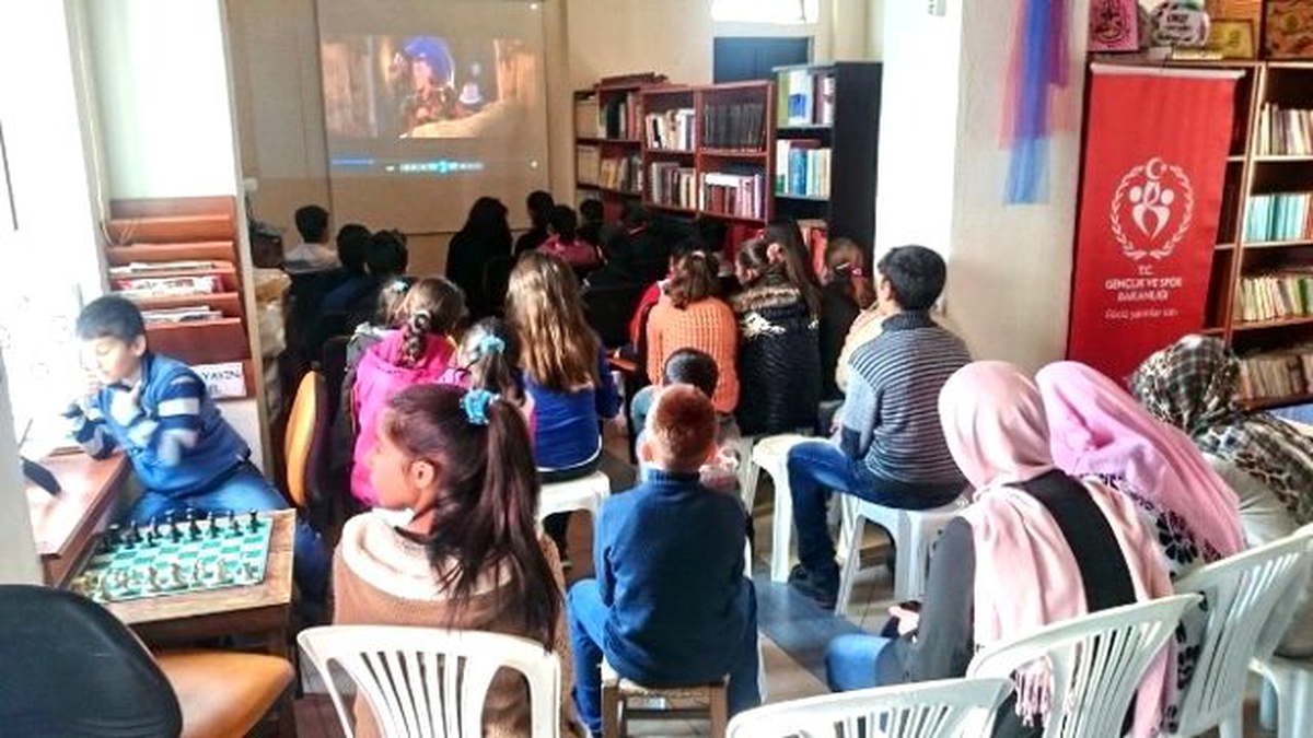 Öksüz ve Yetim Çocuklar Sevindirildi