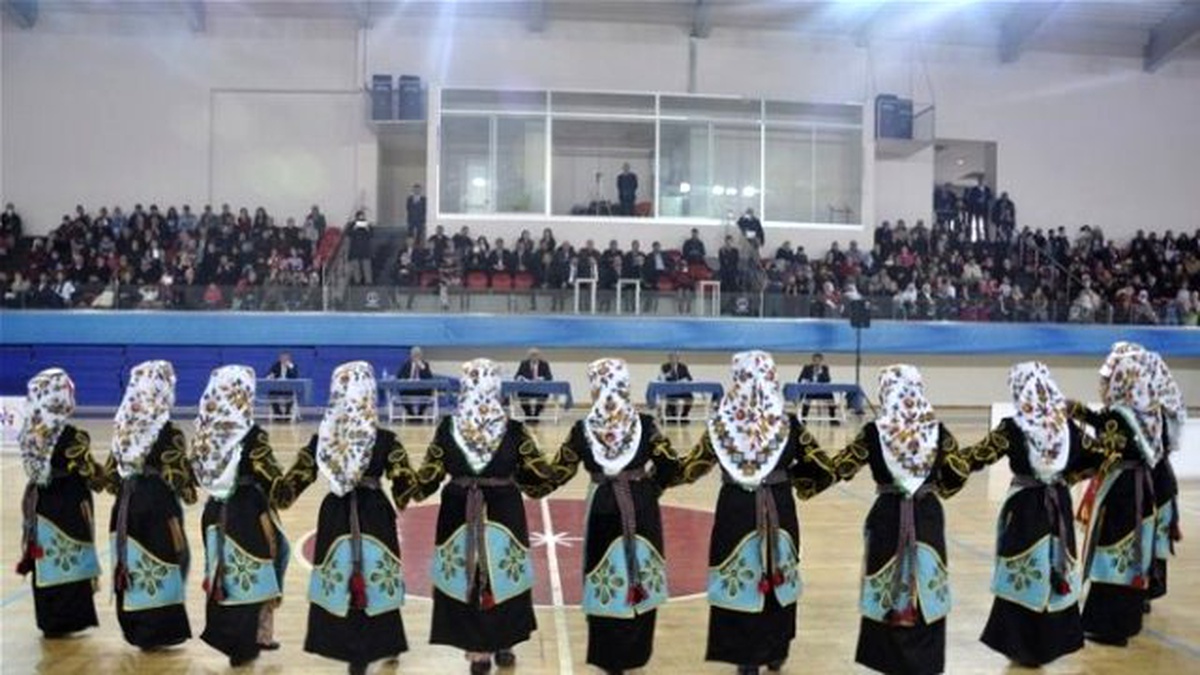 Okullar Arası Halk Oyunları Şöleni Tamamlandı