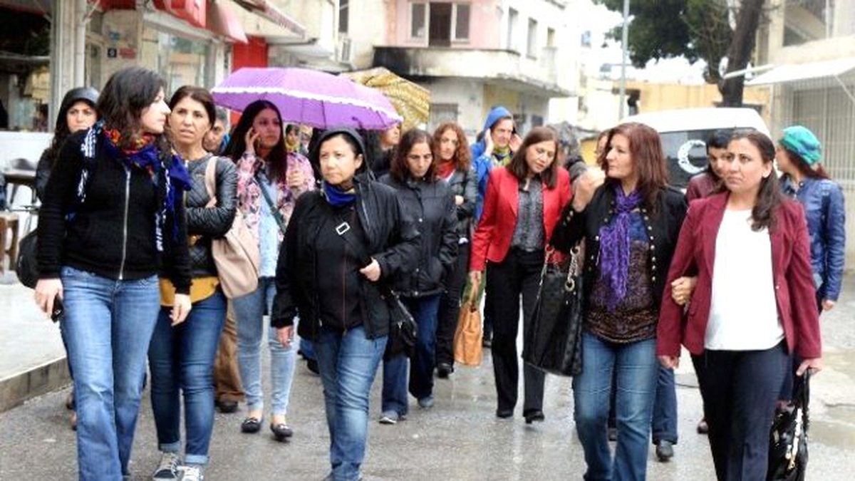 Özgecan Cinayeti Avrupalı Kadınları Şok Etti