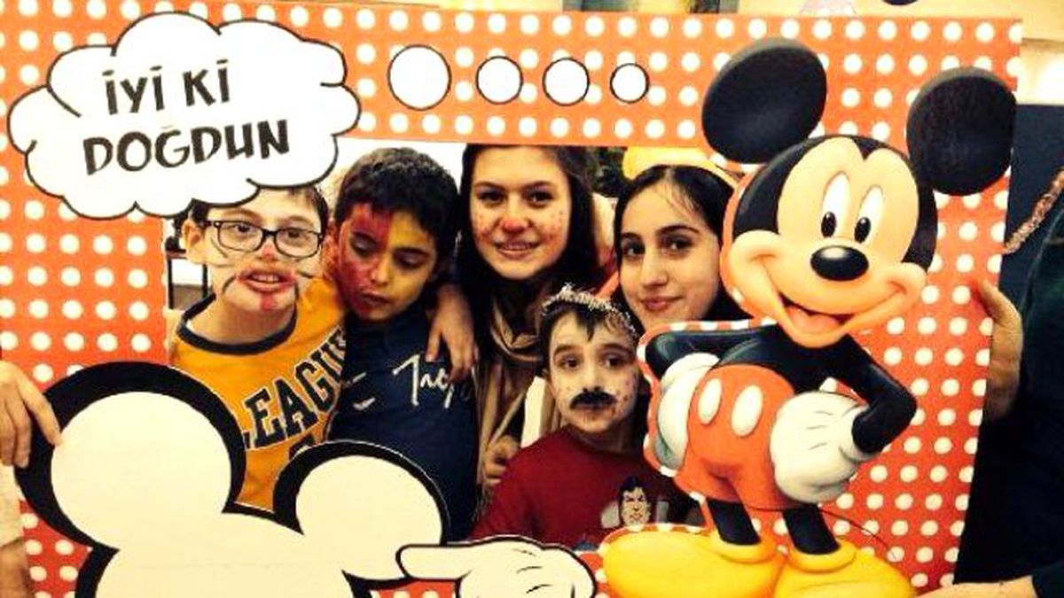 Sevgi Evleri\'ndeki Çocukları Mutlu Eden Proje
