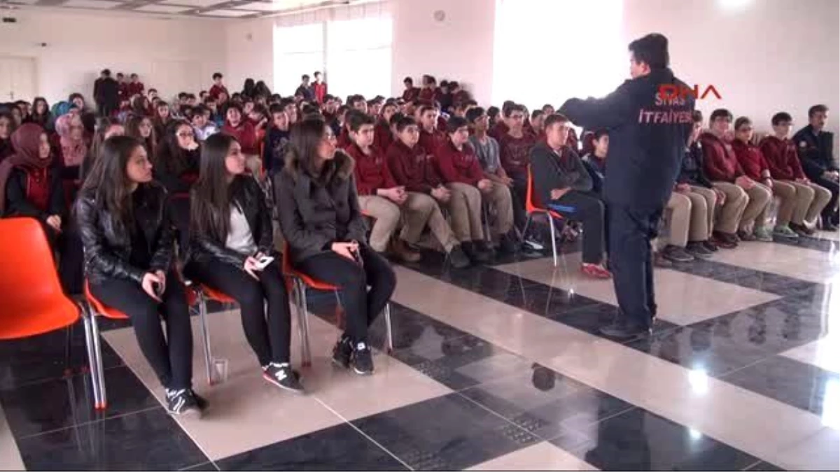 Sivas Fen Lisesi\'nde Yangın Tatbikatı