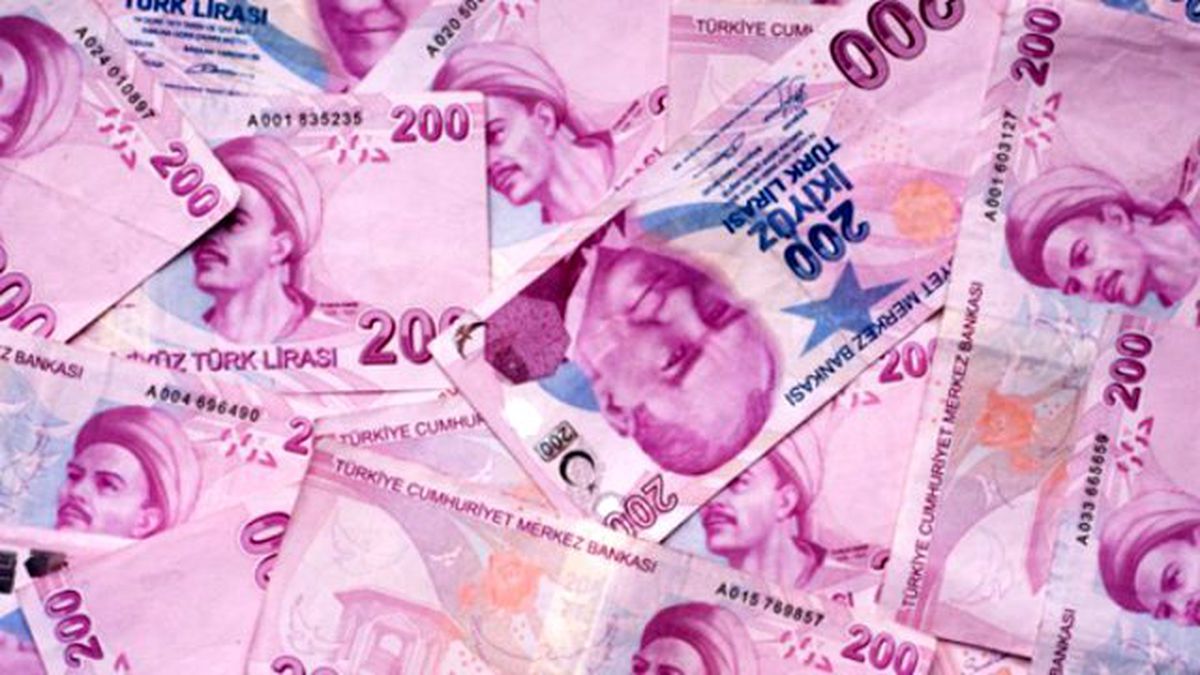 Şüpheli Araçtan 43 Adet 200\'lük Sahte Para Ele Geçti: 4 Gözaltı