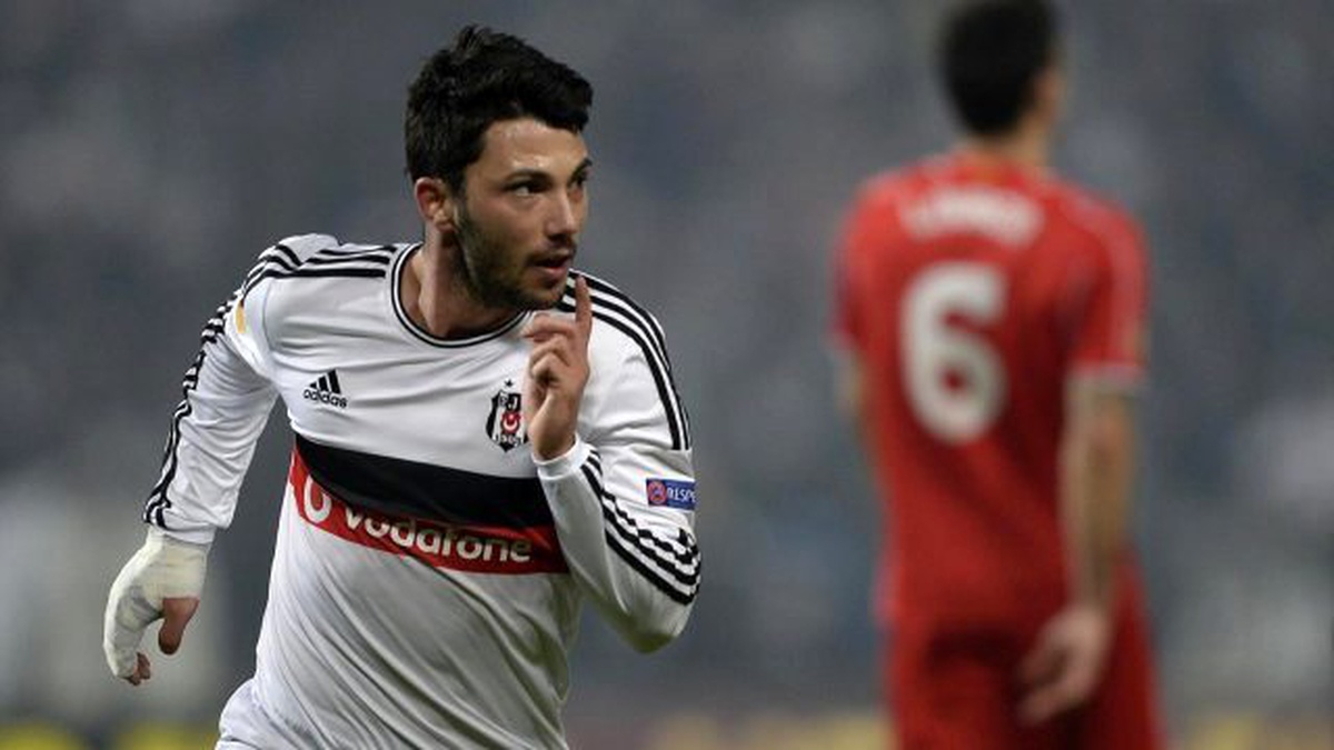 Tolgay Arslan Bandajından Kurtuluyor