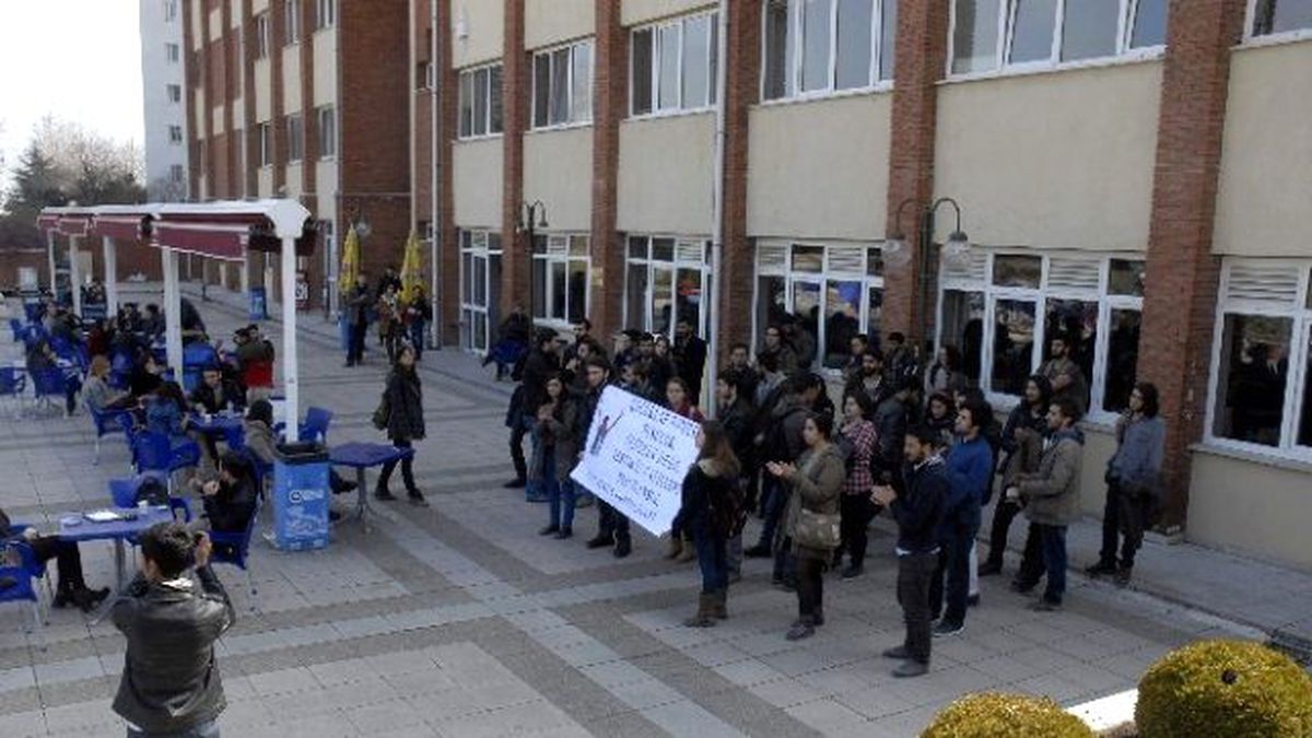 Eskişehir\'de Üniversite Öğrencilerinden Berkin Elvan Eylemi