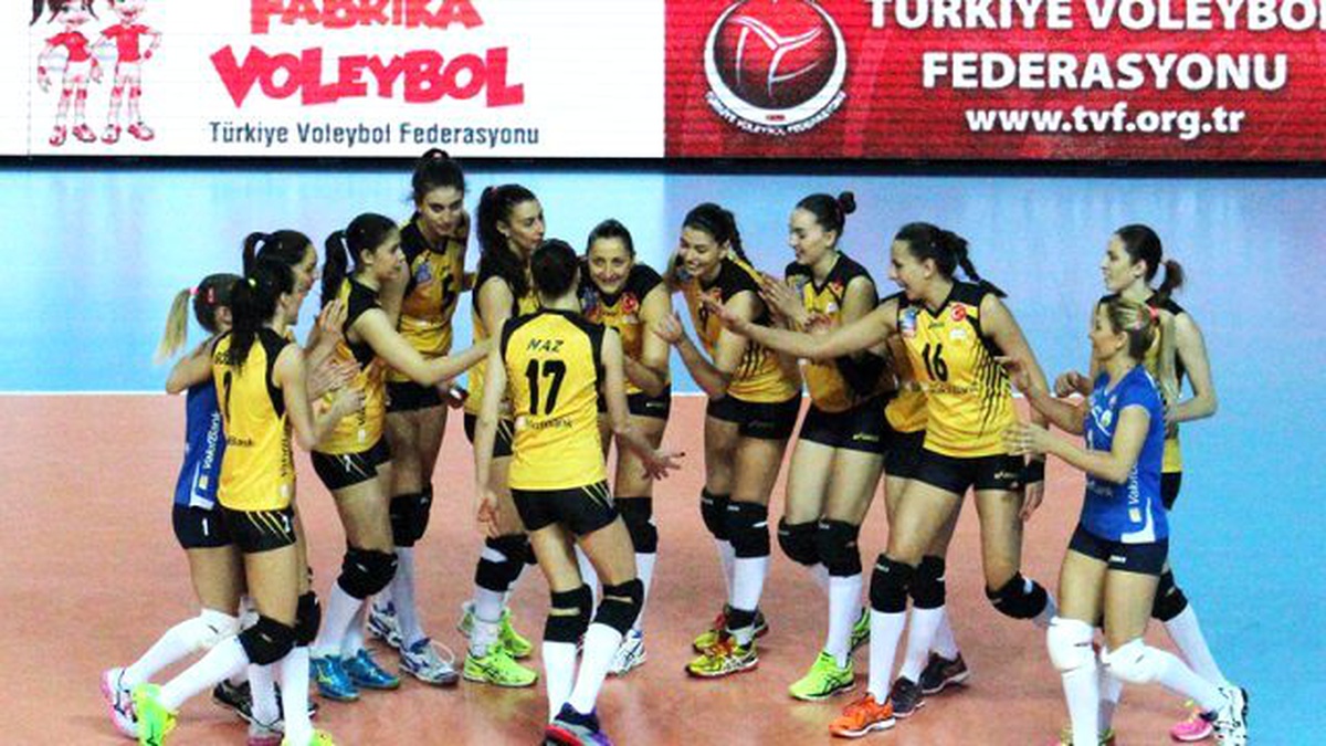 VakıfBank Polonya\'daki Finaller İçin Sahada