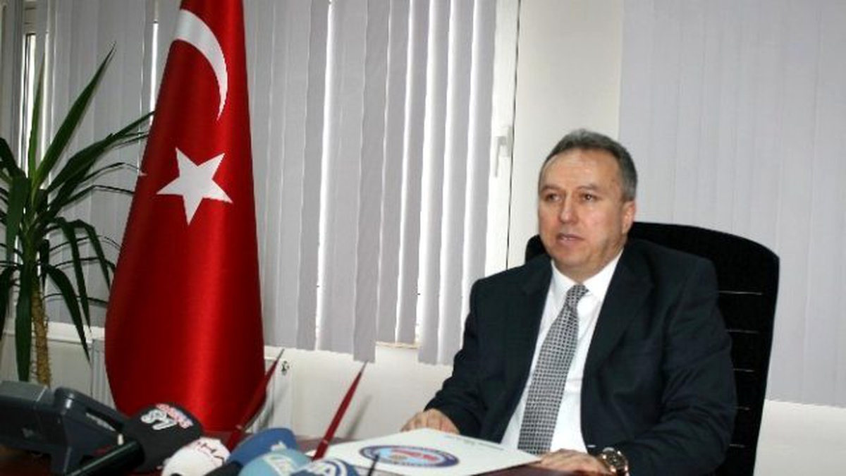 Vali Fidan İstiklal Marşı\'nın Kabulü Vesilesiyle Bir Mesaj Yayımladı