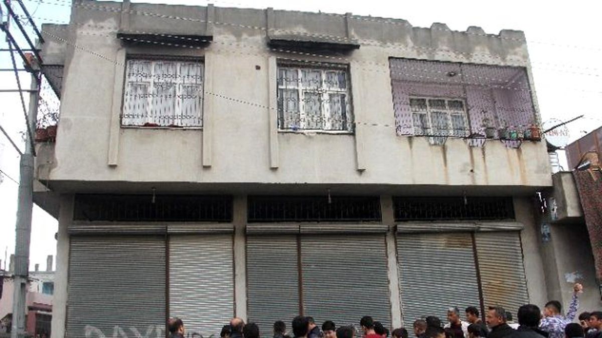 Adana\'da Silahlı Çatışma: 2 Ağır Yaralı