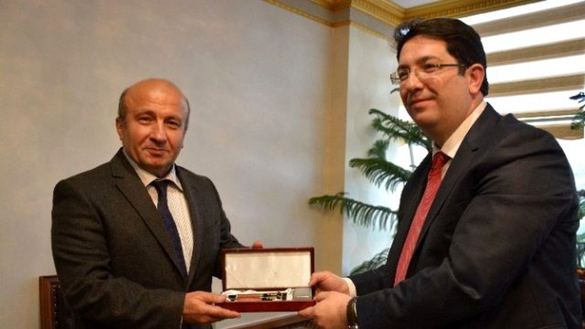 Bakan Yardımcısı Arzu\'dan Başkan Yazgı\'ya Ziyaret