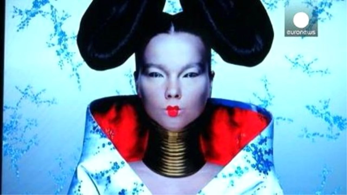 Björk ve Tüm Kariyeri New York Moma\'da Hayranlarıyla Buluşuyor